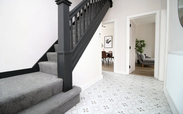Harlequin Gardens by Tŷ SA-5 BR House