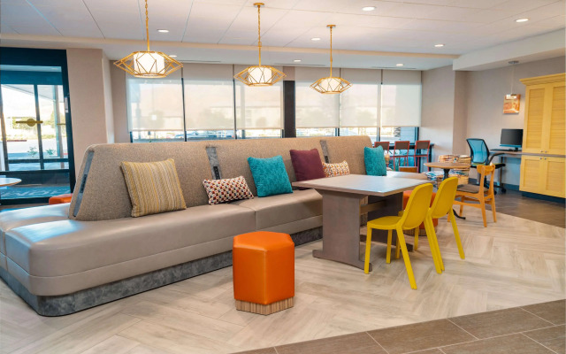 Home2 Suites by Hilton Corona
