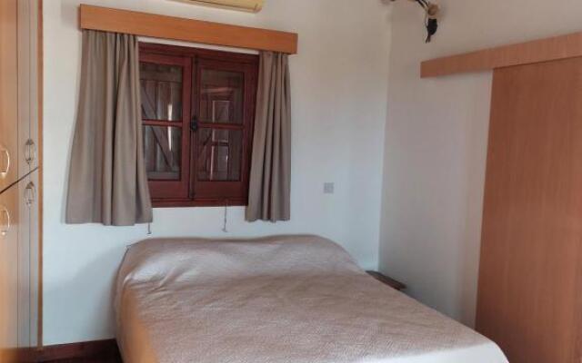 Steni Traditional Studio Apartment