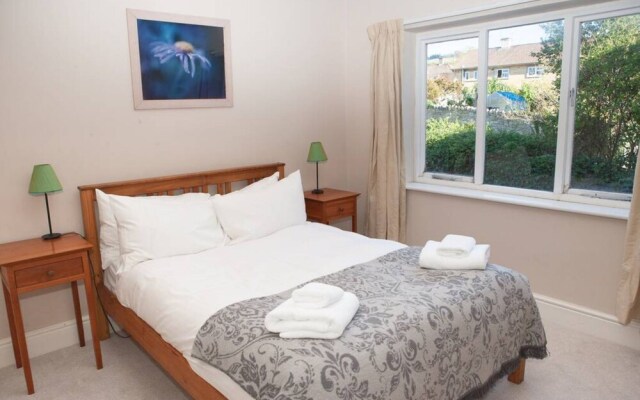 3 Bedroom House In Bath With Garden