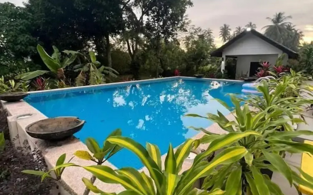 Captain's Cabin Resort