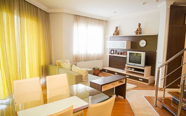 Комплекс First Choice Apartments