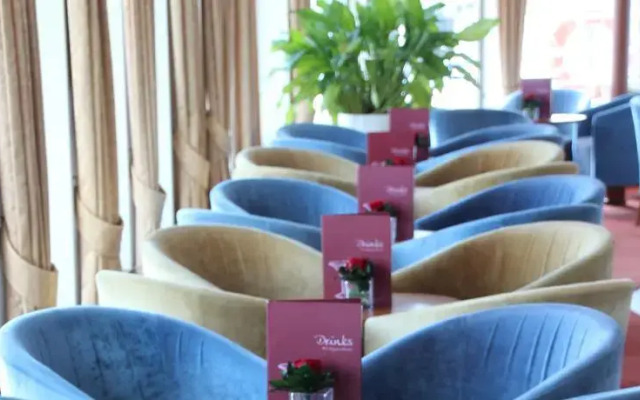 Fairtours Hotelschiff Regina Rheni Cologne