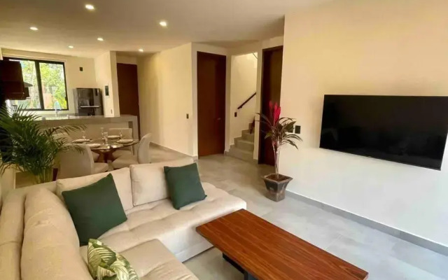 18 Luxury House with pool, 3 BDS,Aldea Savia