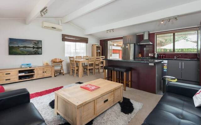 Awesome 4 Bed Beach House