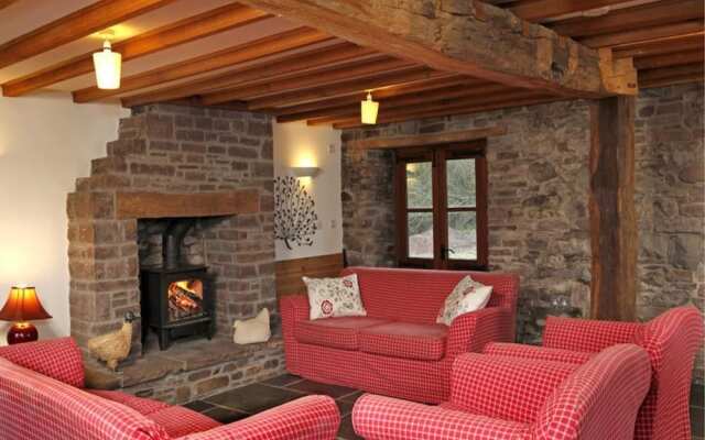 Onnen Fawr Farmhouse