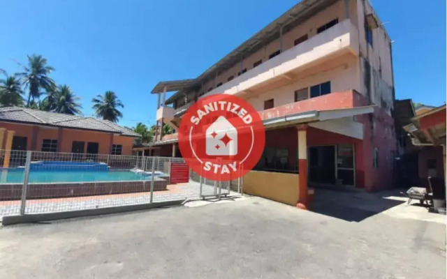 SPOT ON 90242 Sri Pantai Resort