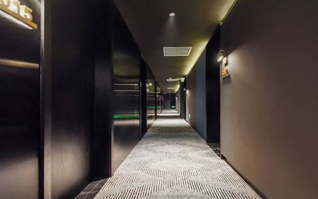 Enji M Hotel-Jiefangbei Hongyadong