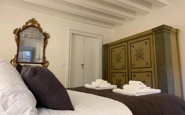 Cavour44 - Palazzo Canossa