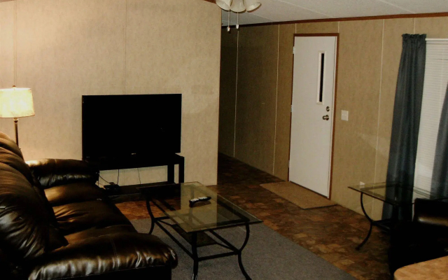 Eagle Ford Lodging
