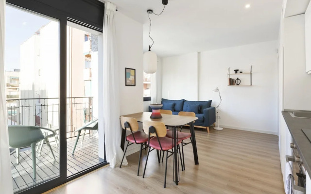 Urban Chill Apartments By Olala Homes