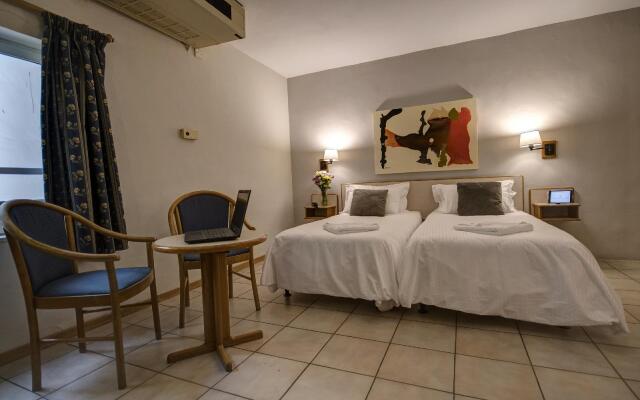 Sliema Chalet Hotel