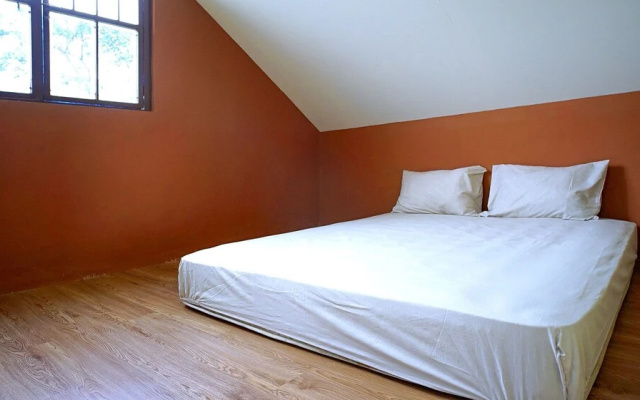 Villa Lisandsa By Ruang Nyaman – Guest Rooms – Gunungsari