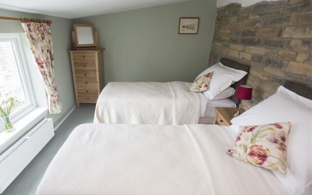 Withy Cottages