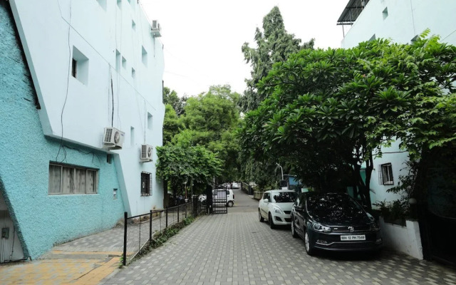 Seasons Service Apartments Hotel Pune