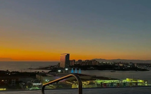 Zoho Skies Amazing View Sleeps 6