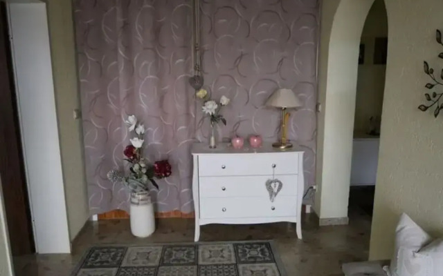 Cozy Apartment in Strotzbüsch near Eifel Center