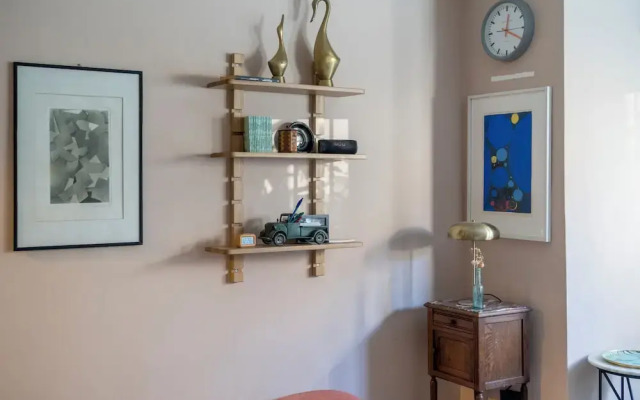 Charming Studio moments from Portobello