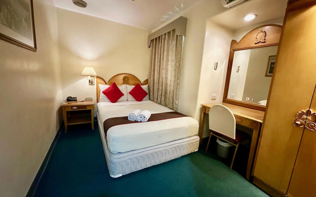 Palladium Suites Hotel