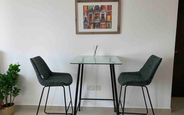 Cosy Little Studio With Marina &partial Beach View