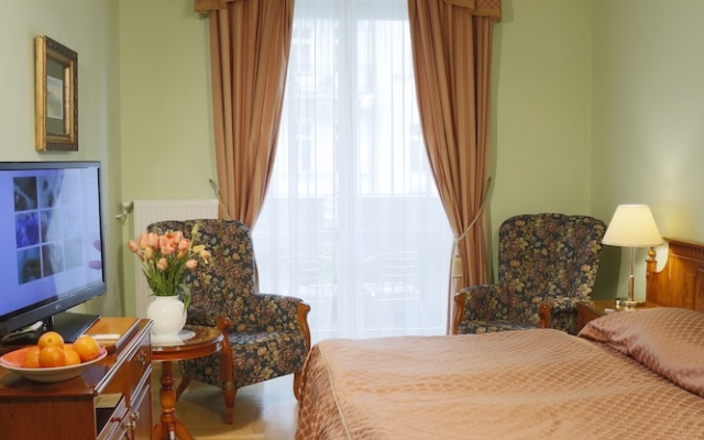 Economy Double room (full double bed) (bed type is subject to availability)