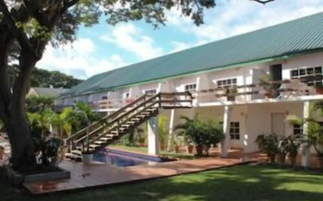Summerland Suites