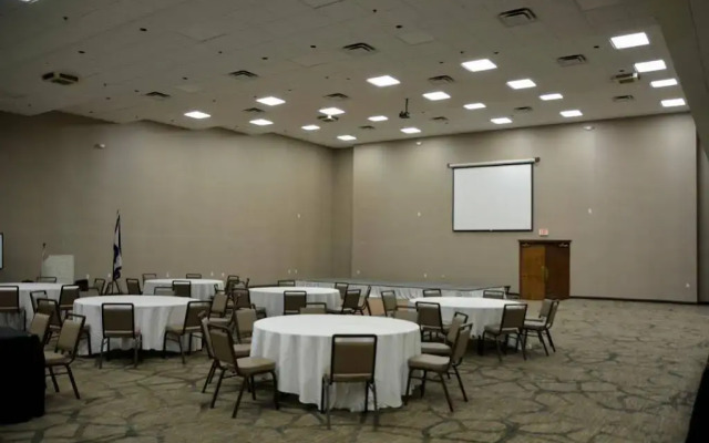 Pullman Plaza Hotel