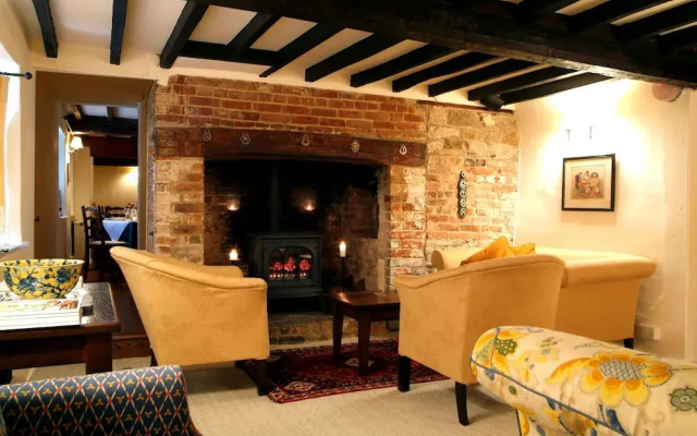 Yalbury Cottage
