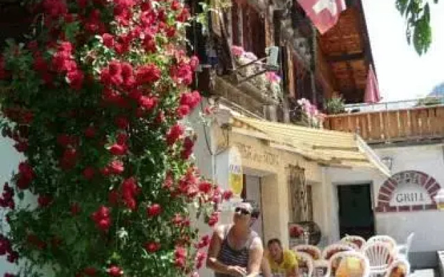 Hotel Staziun