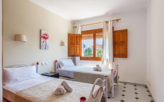 Villa Devis - Plusholidays