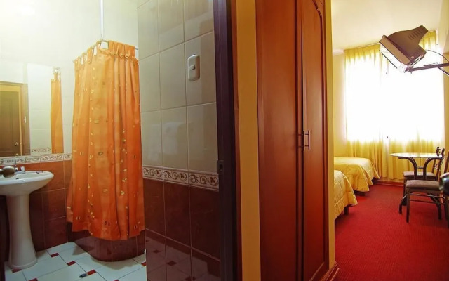 Hotel Sierra Dorada