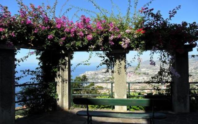 Bay View Apartment