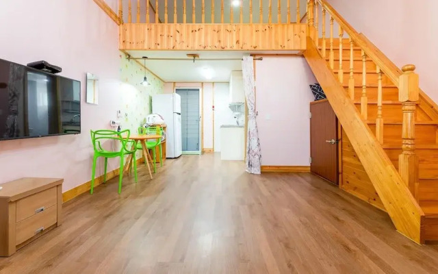 Gyeongju Gampo Four Seasons Pension