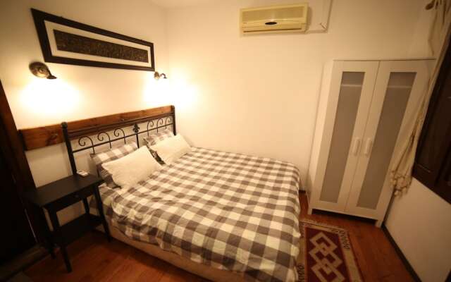 Akropolis Guest House