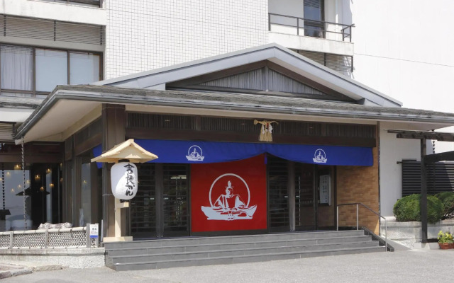 Kirakankou Hotel