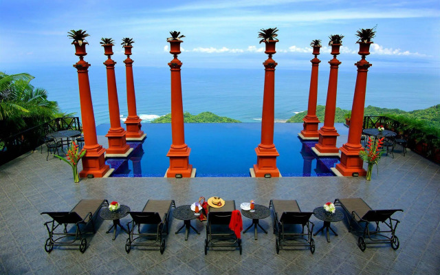Zephyr Palace Luxury Hotel