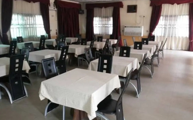 Garentiti Apartment - Silver Room in Asaba, Nigeria