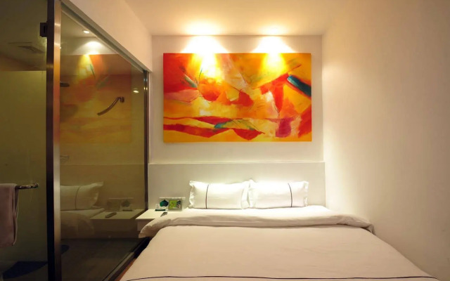 Spring Time Hotel