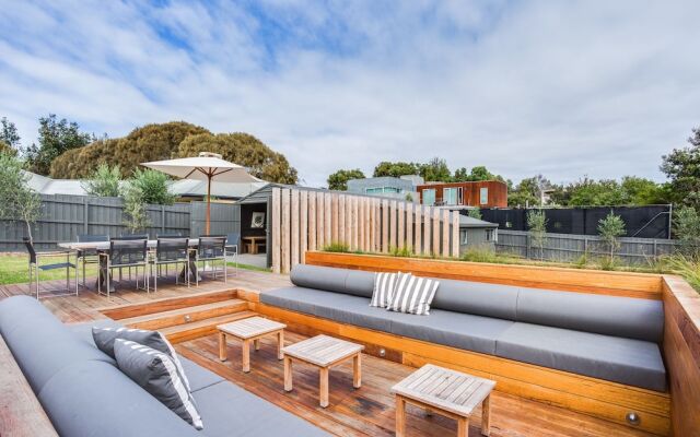 The Deck on Donalda