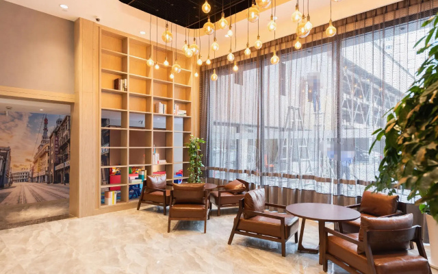 Jitai Hotel (Shanghai Train Station South Square)