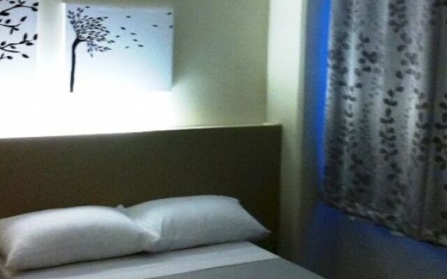 Myra's Family Inn