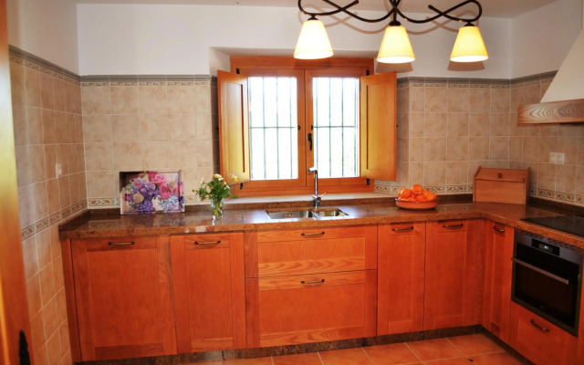 Casa Grande / Rosas Cantares