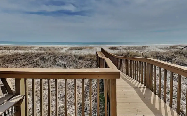 Barefoot Bungalow by Topsail Realty