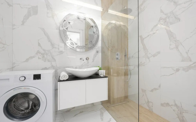 Luxurious Grey Apartment by Renters