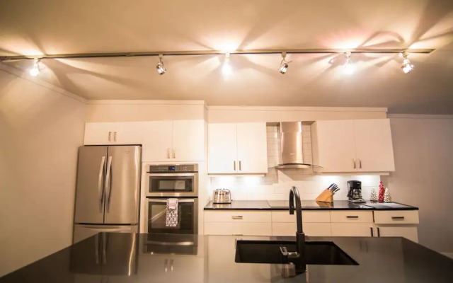 Clipperton Suite by Revelstoke Vacations