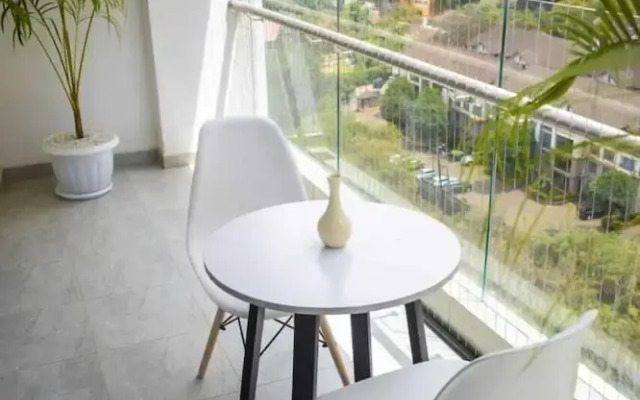 Lux Suites Royal Oaks Residency