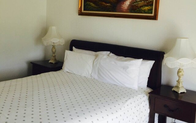 The Black Pearl Suites