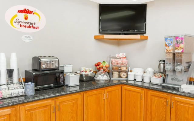 Super 8 by Wyndham Watseka