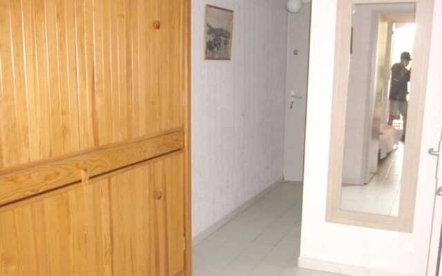 Apartment With one Bedroom in Saint-cyr-sur-mer, With Enclosed Garden