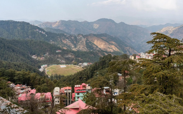 Treebo Varuna With Mountain View